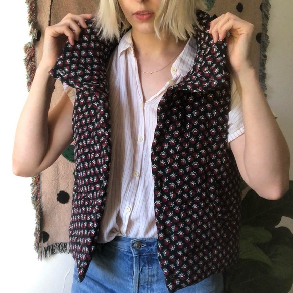 Puffy Vest in Rose Print by Girl. Band of Outsiders - unique fun - Women Size 2 - Picture 1 of 10